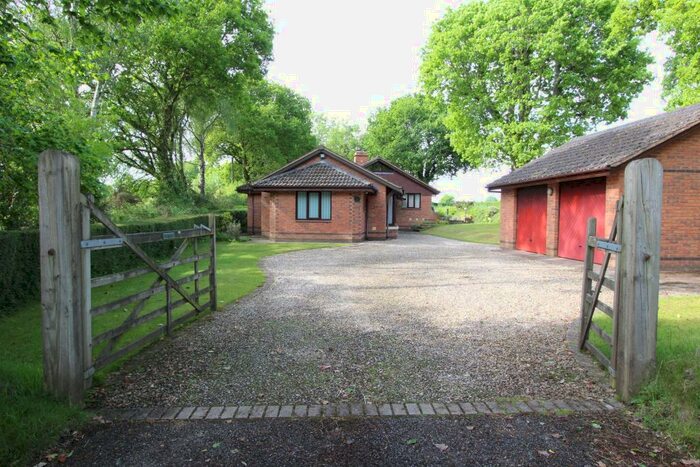 3 Bedroom Detached Bungalow For Sale In Rockbeare Hill, Exeter, EX5