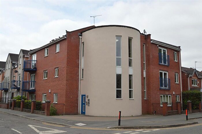 2 Bedroom Flat To Rent In Dearden Street, Hulme, Manchester, M15