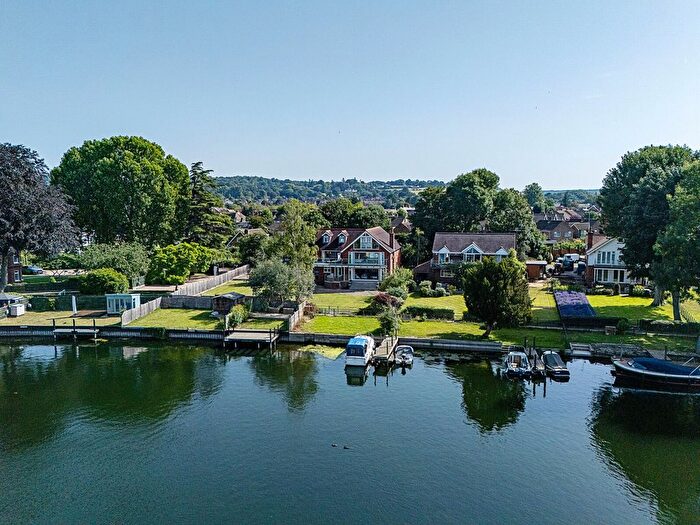 5 Bedroom Detached House For Sale In Donkey Lane, Bourne End, SL8