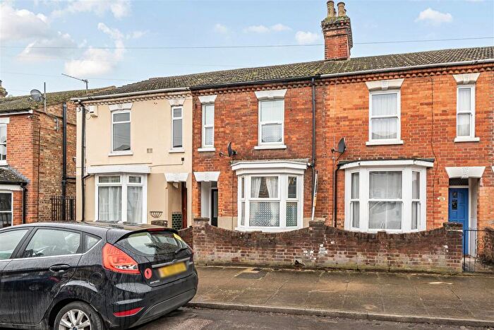 2 Bedroom Terraced House For Sale In Salisbury Street, Bedford, MK41