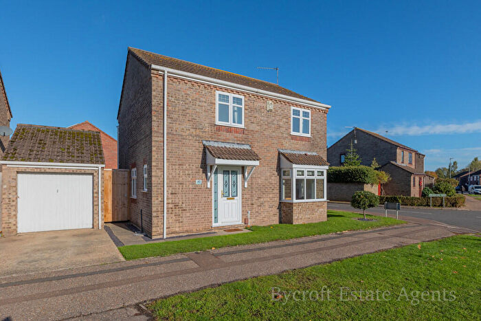4 Bedroom Detached House For Sale In Primrose Way, Bradwell, Great Yarmouth, NR31