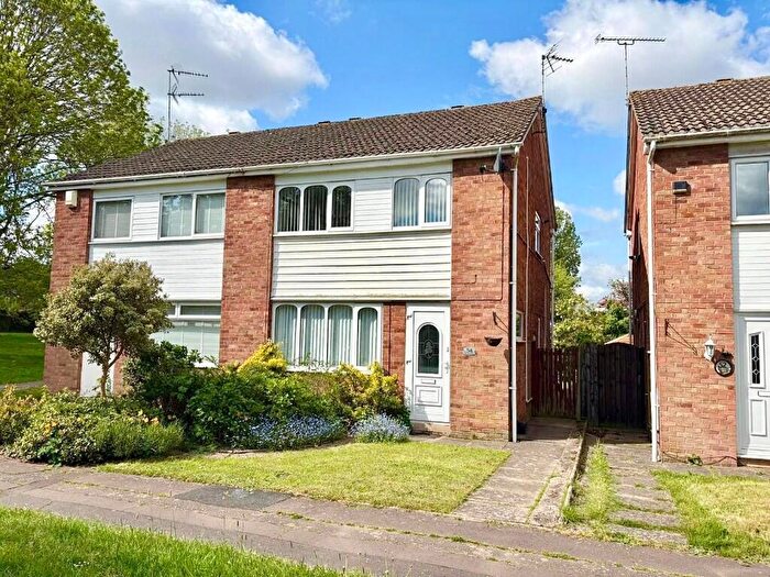3 Bedroom Semi-Detached House For Sale In Brinklow Road, Coventry, CV3