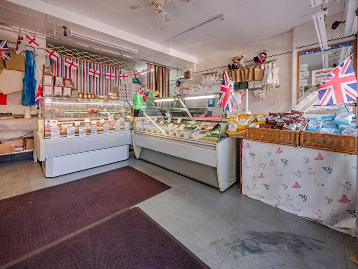 Property For Sale In London Road, Rayleigh, SS6