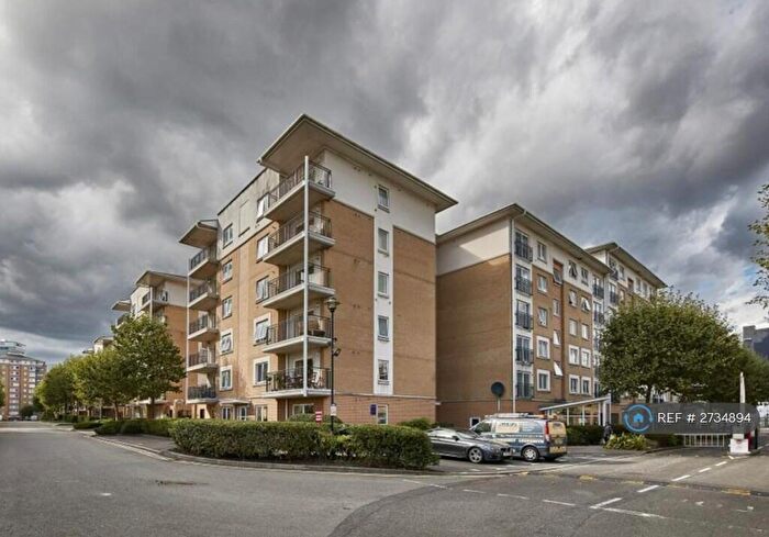 2 Bedroom Flat To Rent In Settlers Court, London, E14