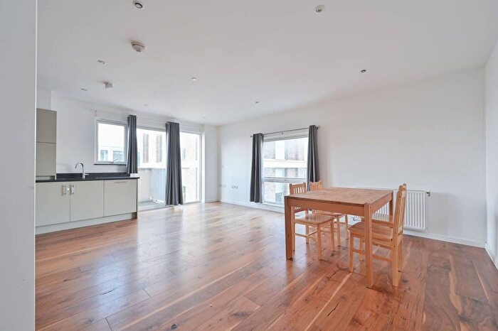 2 Bedroom Flat For Sale In Heath Parade, Colindale, London, NW9