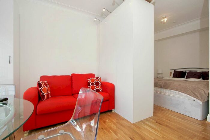 Studio To Rent In Devonshire Street, London, W1G