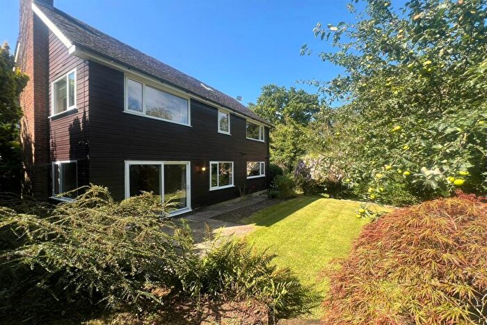 4 Bedroom Detached House To Rent In Tower Close, Horsham, RH13
