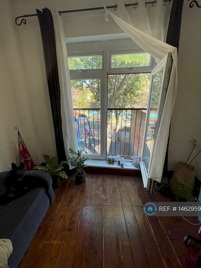 Studio To Rent In Kentish Town Road, London, NW5
