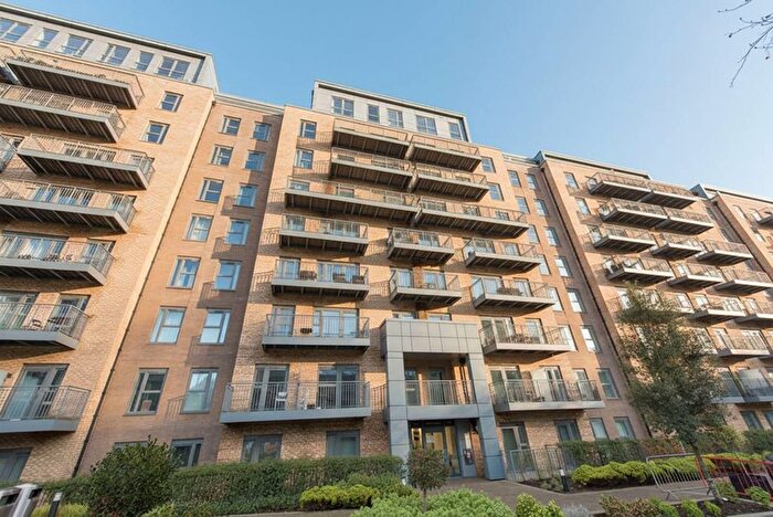 2 Bedroom Flat For Sale In Beaufort Square, Colindale, London, NW9