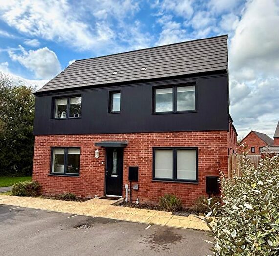 3 Bedroom Detached House To Rent In Davies Close, Yate, Bristol, BS37
