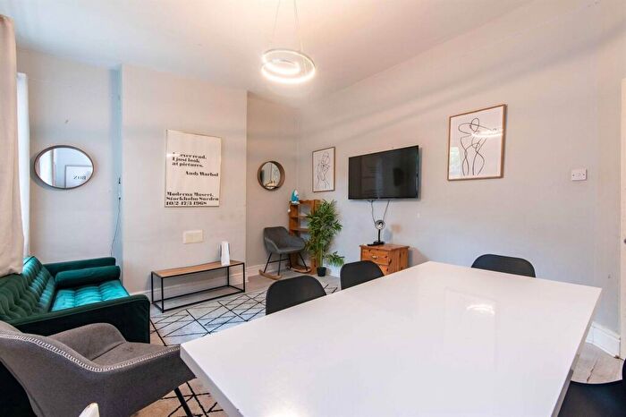 1 Bedroom Property To Rent In Gregory Boulevard, Nottingham, NG7