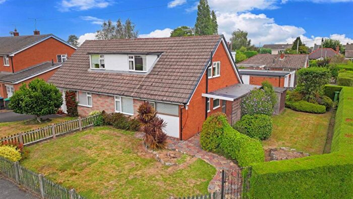 3 Bedroom Semi-Detached House For Sale In Nayland Avenue, Gresford, Wrexham, LL12