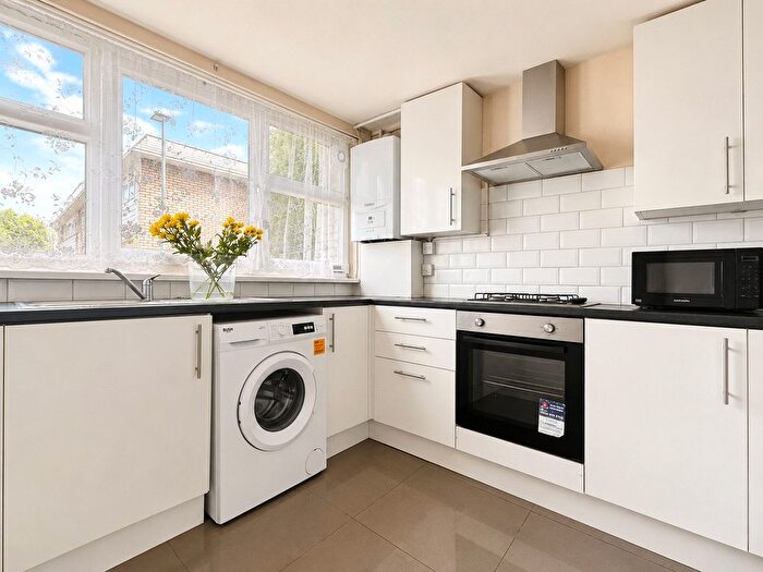 3 Bedroom End Of Terrace House To Rent In Ferraro Close, Hounslow, TW5