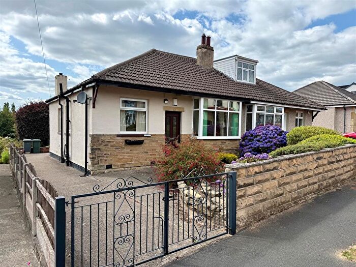 2 Bedroom Semi Detached Bungalow For Sale In Bolton Drive, Eccleshill, Bradford, BD2