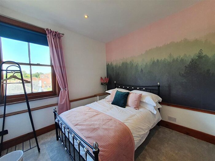 3 Bedroom Flat For Sale In Kings Mews, St Johns Place, Canterbury, CT1