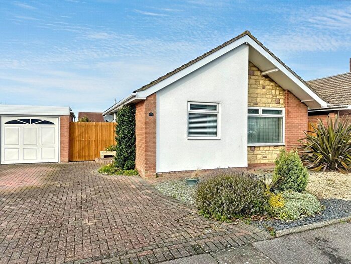 2 Bedroom Detached Bungalow For Sale In Duncan Drive, Birchington, CT7