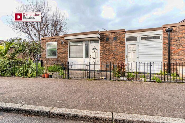 4 Bedroom Bungalow To Rent In Trowbridge Road, Hackney Wick, Hackney, E9