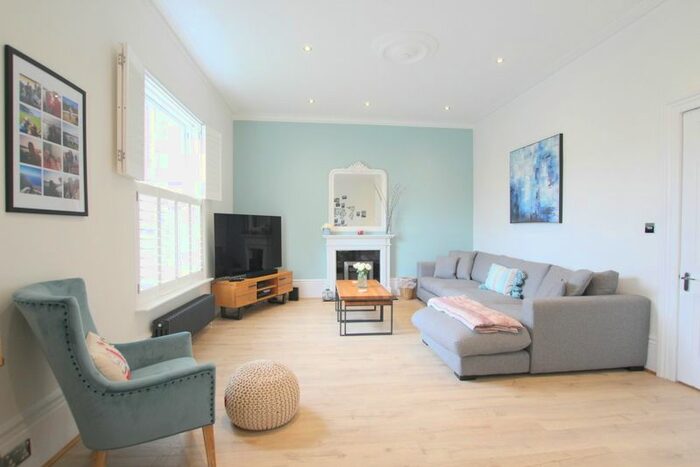 4 Bedroom Maisonette To Rent In Erpingham Road, London, SW15