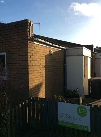 1 Bedroom Flat To Rent In Twickenham Court, Corby, NN18