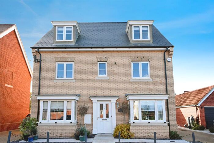 5 Bedroom Detached House For Sale In Clover Drive, Broomfield, Chelmsford, CM1