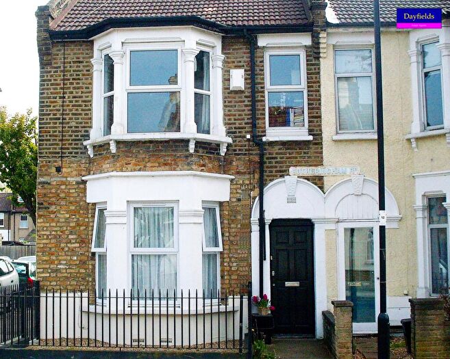 2 Bedroom Maisonette To Rent In Fotheringham Road, Enfield, EN1