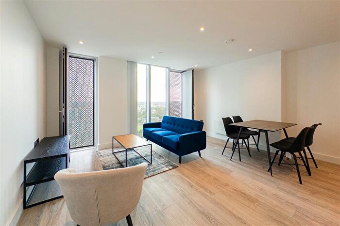 1 Bedroom Apartment To Rent In The Blade, M15