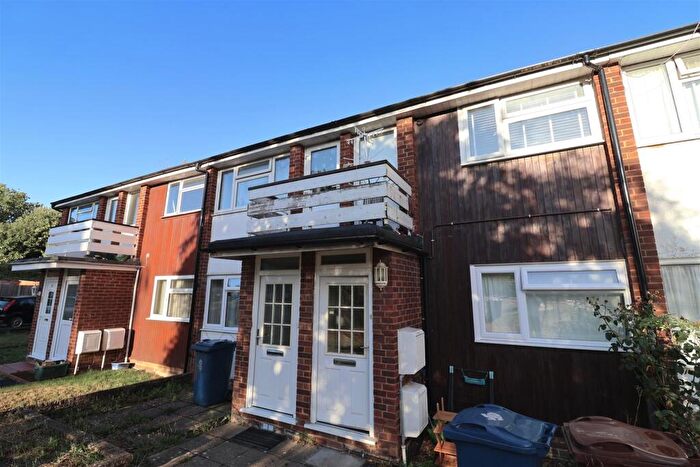 2 Bedroom Flat To Rent In Fontwell Close, Harrow, HA3