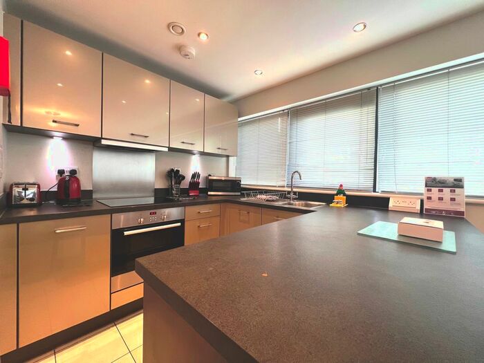 1 Bedroom Flat To Rent In The Ring, Bracknell, RG12