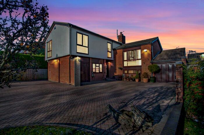 4 Bedroom Detached House For Sale In Corley Moor, North Warwickshire, CV7