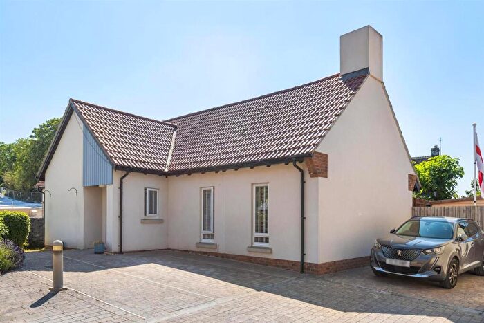 3 Bedroom Detached House For Sale In Dragons Court, Dorchester, DT1