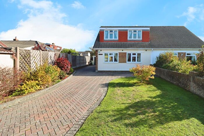 3 Bedroom Bungalow For Sale In Fairford Crescent, Patchway, Bristol, Gloucestershire, BS34