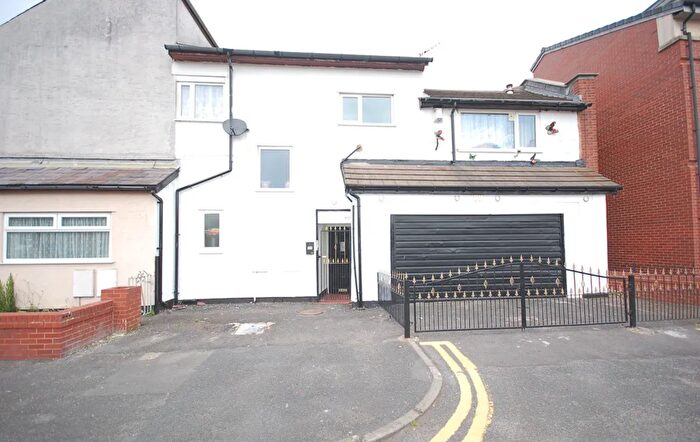 2 Bedroom Flat For Sale In George Street, Blackpool, FY1