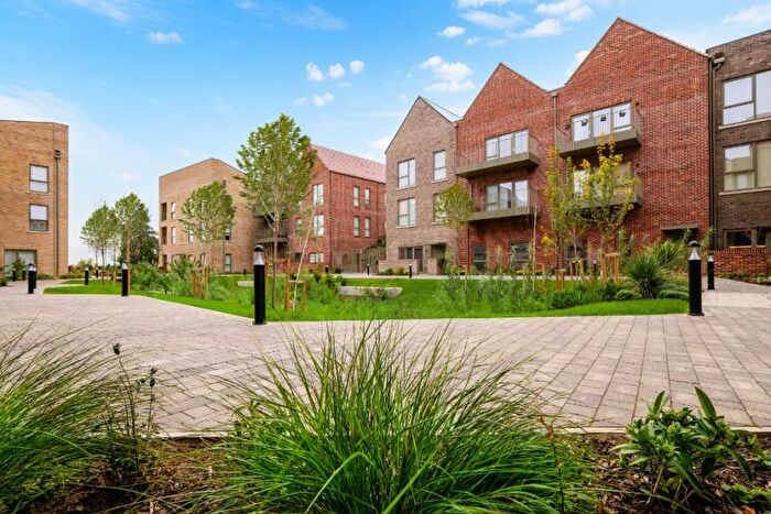 2 Bedroom Apartment For Sale In Newmarket Road, Cambridge, CB5