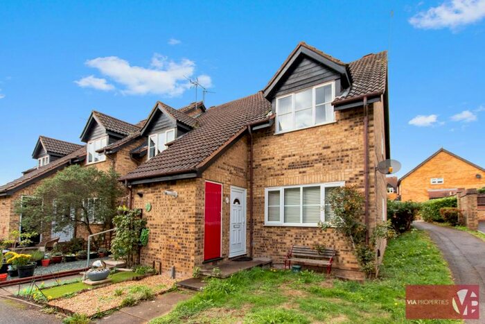 1 Bedroom Maisonette To Rent In Halleys Ridge, Hertford, SG14