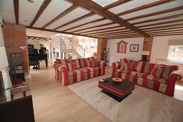 5 Bedroom Detached House For Sale In Old Hall Close, Farndon, Newark, NG24