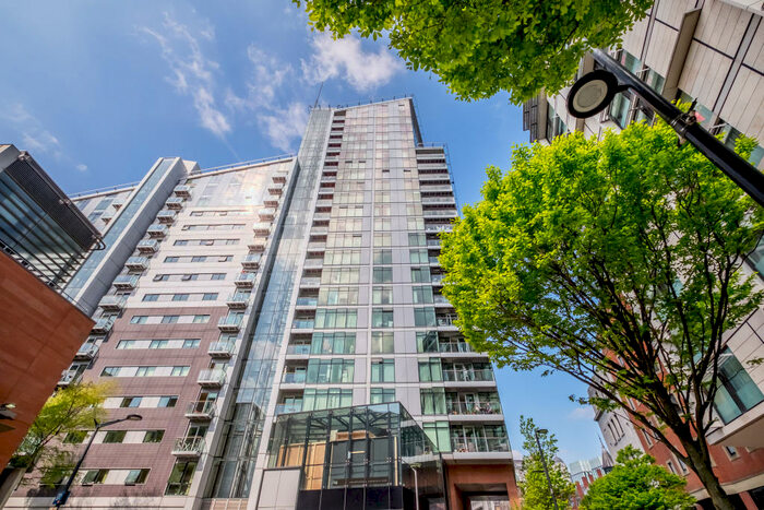 2 Bedroom Apartment To Rent In Great Northern Tower, City Centre, M1