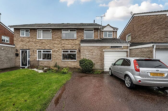 4 Bedroom Semi-Detached House For Sale In Baskerville Road, Covingham, Swindon, SN3