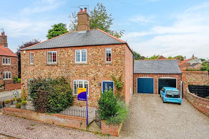 2 Bedroom Cottage For Sale In Townend Court, Great Ouseburn, York, YO26