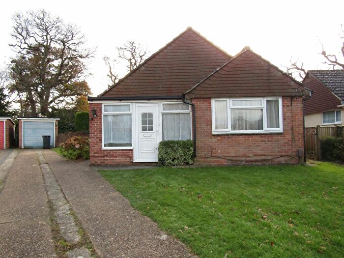 3 Bedroom Bungalow To Rent In Andrew Crescent, Waterlooville, Hampshire, PO7