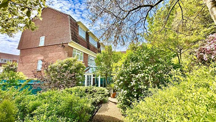 4 Bedroom Town House For Sale In Brittany Road, St. Leonards-On-Sea, TN38