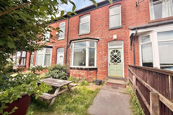 3 Bedroom Terraced House To Rent In Mauldeth Road, Ladybarn, M14