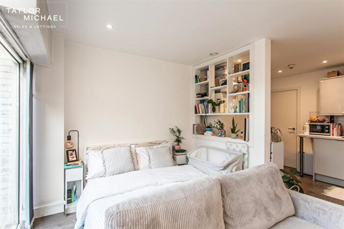 Studio To Rent In Goldstone Street, Hove, BN3