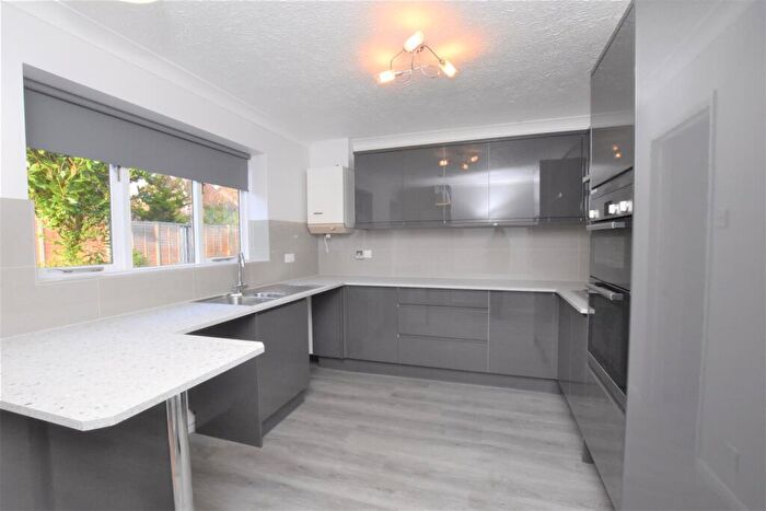 3 Bedroom Detached House To Rent In St. Marys Avenue, RG26