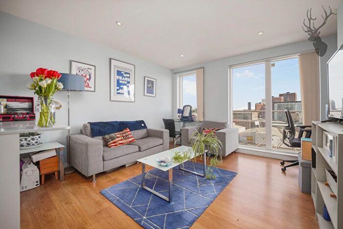 1 Bedroom Flat For Sale In Kara Court, Bow, E3