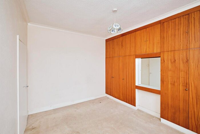 3 Bedroom Terraced House For Sale In Deakins Road, Birmingham, B25