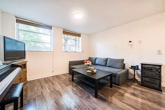 1 Bedroom Flat For Sale In Alscot Road, Bermondsey, SE1