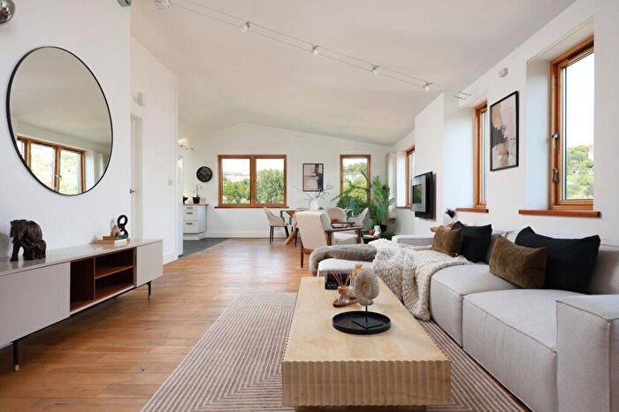 2 Bedroom Flat For Sale In Mina Road, The Old Office Block, BS2