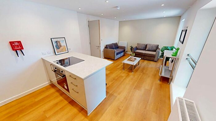3 Bedroom Apartment To Rent In Flat, - North Sherwood Street, Nottingham, Nottinghamshire, NG1