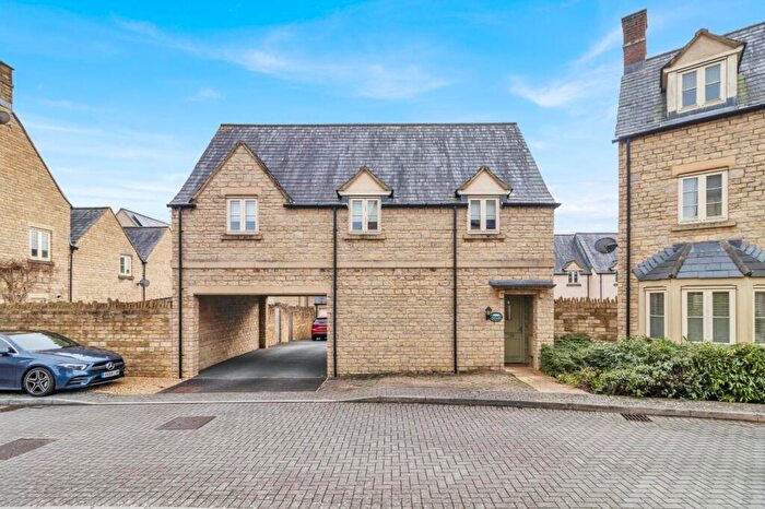 2 Bedroom Detached House To Rent In Beecham Close, Cirencester, Gloucestershire, GL7