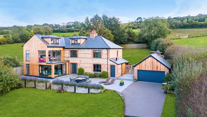 6 Bedroom Farm House For Sale In Axmouth, EX12